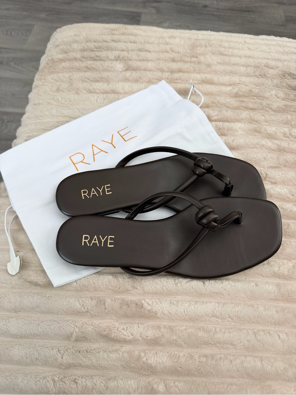 RAYE Aarav Sandal in Dark Brown Leather Knotted Thong Sandals Size 8